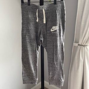 nike capri grey sweat pants